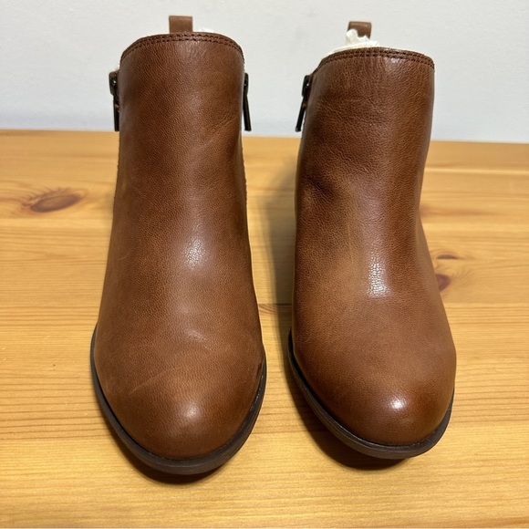Lucky Brand | Ankle Leather Bootie | Round Toe Block Heel Boots | 7 Wide - Picture 4 of 10